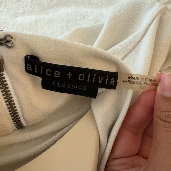 Alice + Olivia Puff Sleeve Blouse - Picture 2 of 3